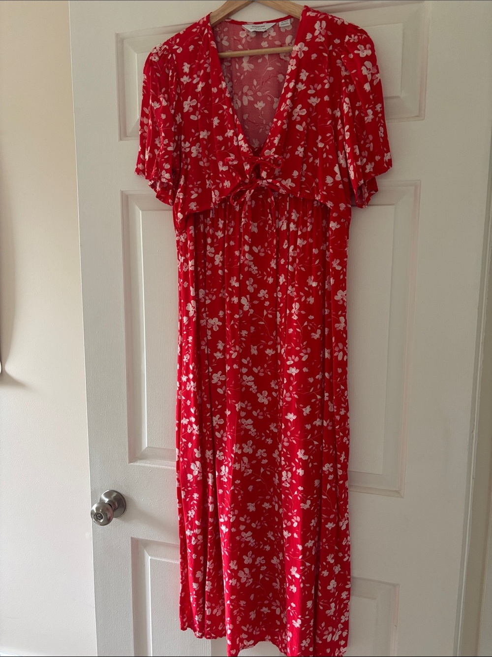 Seraphine Maternity/Nursing Red Floral Midi Dress Size US 8